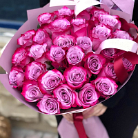 Букет голландских роз купить за 1 875 грн.